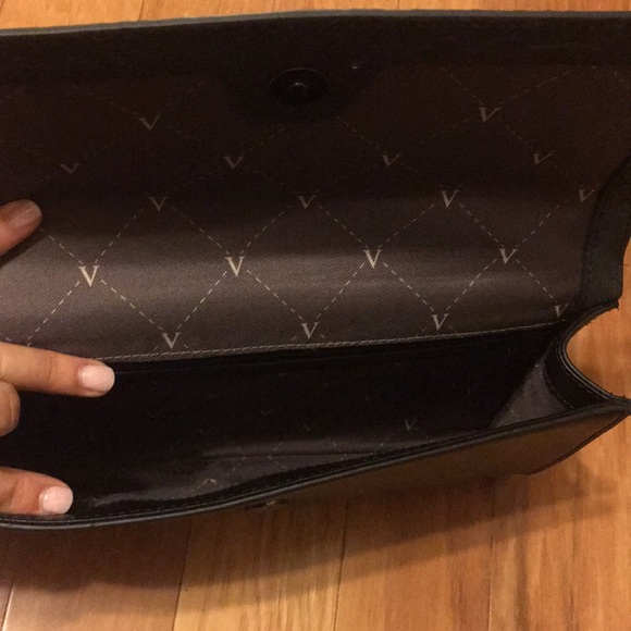 Clutch - Picture 3 of 5